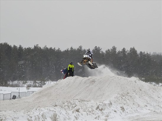 Saint-David-de-Falardeau recevra de nouveau le circuit de snocross SCMX 