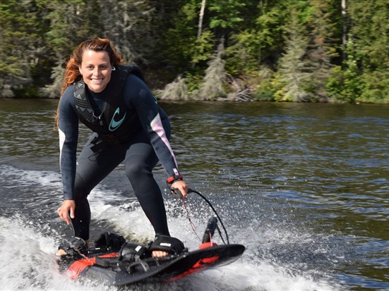 Une offre de surf… sur le lac Kénogami  