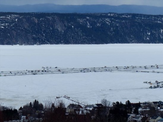 Un navire de Rio Tinto était présent dans la baie 