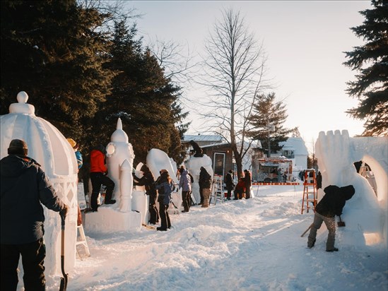 Le froid n’arrête pas les festivaliers 