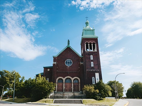 Cession des cérémonies à l'église Sainte-Thérèse